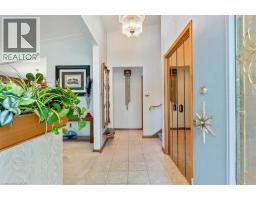 7 GLENAYR Place - 11