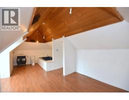 128 HESS Street S - 32