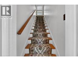 16 BRODICK Street - 17