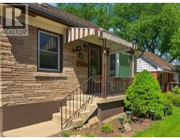 16 BRODICK Street - 4