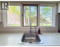 192 QUEEN Street E - 15