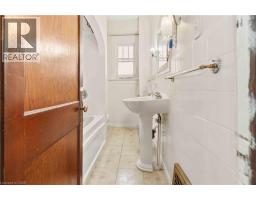 151 LOUISA Street - 11
