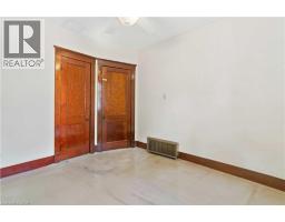 151 LOUISA Street - 14