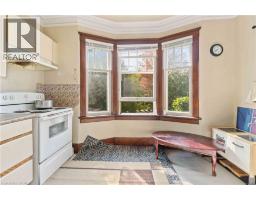 151 LOUISA Street - 18