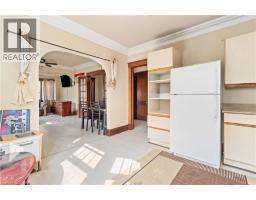 151 LOUISA Street - 19