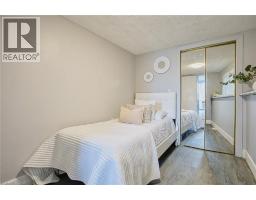 68 RIVERSIDE Drive - 23