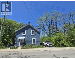 197 E QUEEN Street E - 1