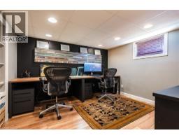262 OAKWOOD Crescent - 27