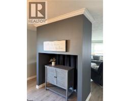 29 MAPLEVIEW Drive - 19