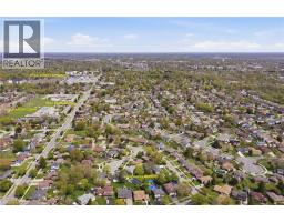 11 GREENBRIAR Court - 30