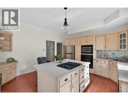 225 HESS Street S - 18