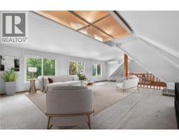 225 HESS Street S - 32