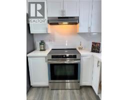 582 CHAMBERLAIN Road - 14