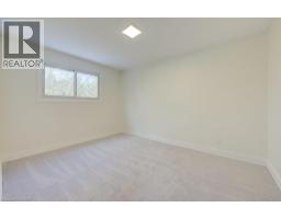 582 CHAMBERLAIN Road - 18
