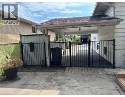 582 CHAMBERLAIN Road - 2