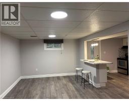 582 CHAMBERLAIN Road - 32