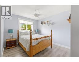 25 GREENOCK Drive - 16
