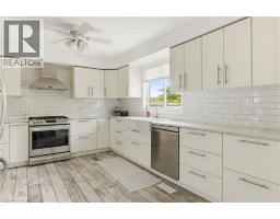 25 GREENOCK Drive - 4