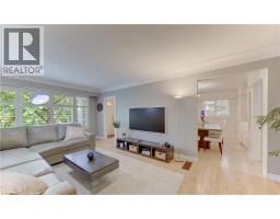 71 PINECREST Drive - 8