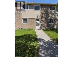 25 UPPER CANADA Drive UnitNo. 30 - 1