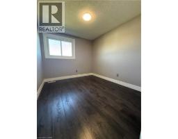 25 UPPER CANADA Drive UnitNo. 30 - 16