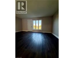 25 UPPER CANADA Drive UnitNo. 30 - 9