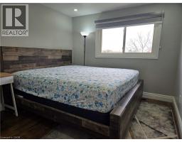 261 OVERLEA Drive - 7
