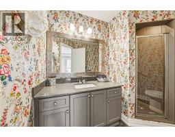1000 CREEKSIDE Drive UnitNo. 204 - 27