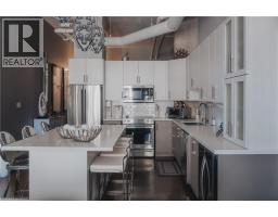 66 BAY Street S UnitNo. PH10 - 10