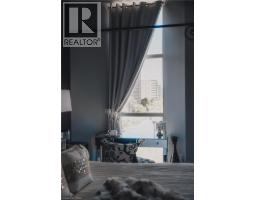 66 BAY Street S UnitNo. PH10 - 21