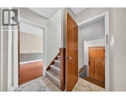 497 VICTORIA Street S - 27