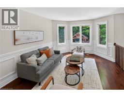 24 HEATHCOTE Court - 31