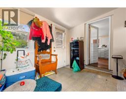 193 LOCKE Street N - 20