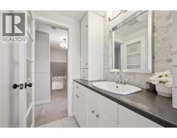 239 LORRAINE Avenue - 33