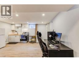 468 HIGHLAND Road E - 18