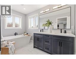5 VOLTERRA Court - 22