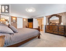60 CHANDOS Drive - 18