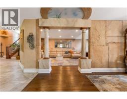 60 CHANDOS Drive - 7