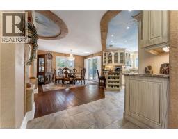 60 CHANDOS Drive - 8