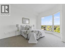 2511 LAKESHORE Road W UnitNo. 811 - 15