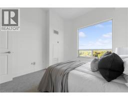 2511 LAKESHORE Road W UnitNo. 811 - 21