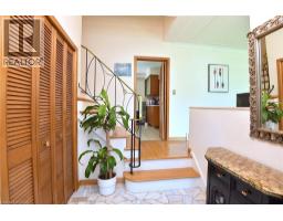 372 FENNELL Avenue W - 6