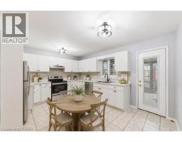 296 AUTUMN Crescent - 13
