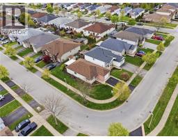 296 AUTUMN Crescent - 50