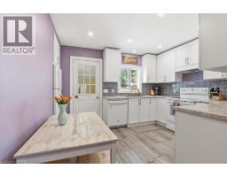 103 CHALMERS Street N - 15