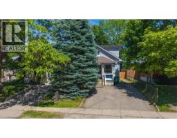 103 CHALMERS Street N - 33