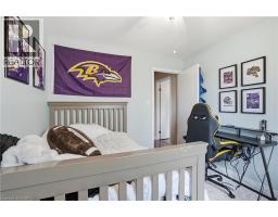 2 LORING Crescent - 23