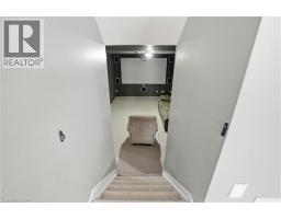 2 LORING Crescent - 31