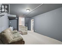 2 LORING Crescent - 33