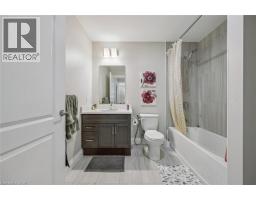 5 WAKE ROBIN Drive UnitNo. 113 - 22